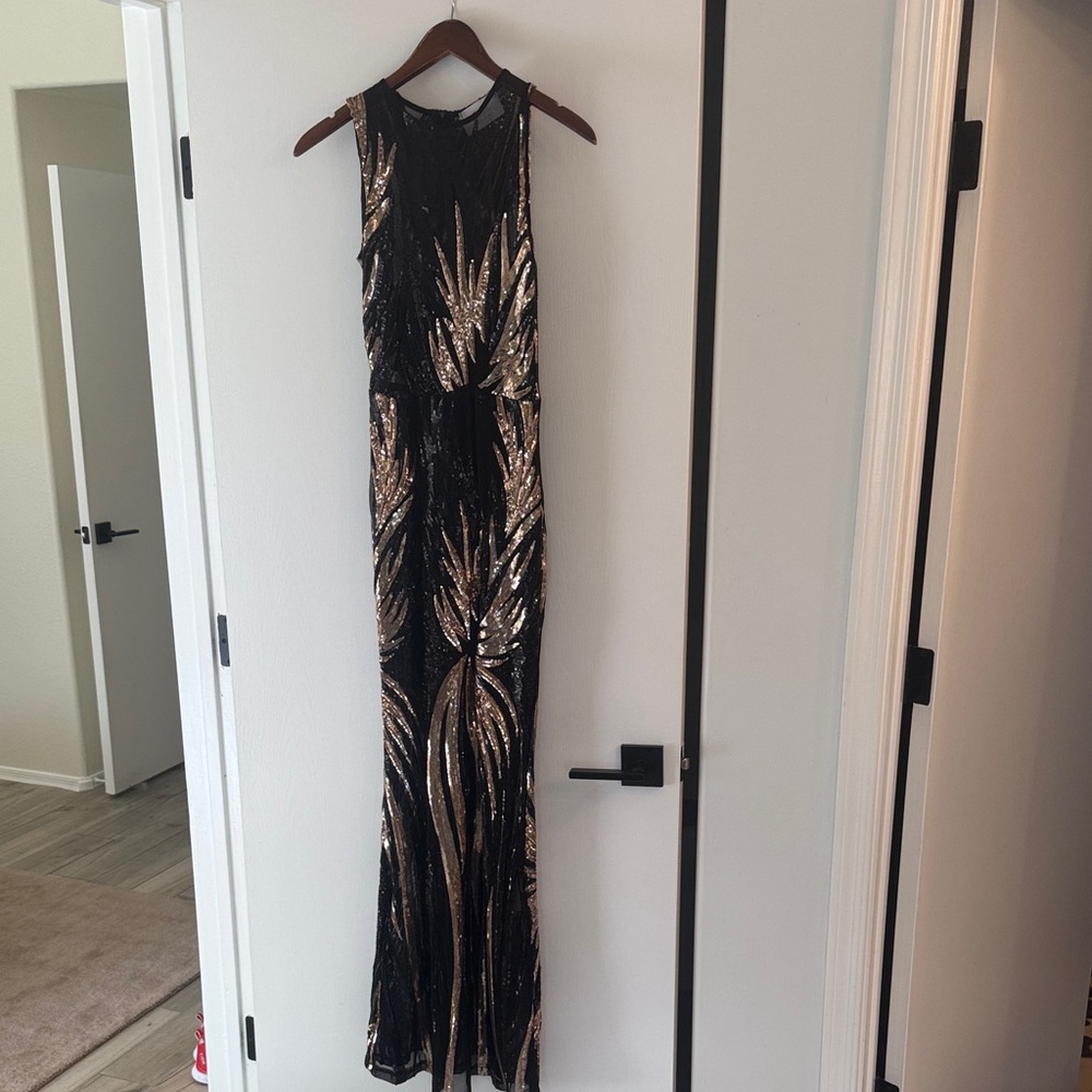 Elegant Black and Gold Sequin Dress